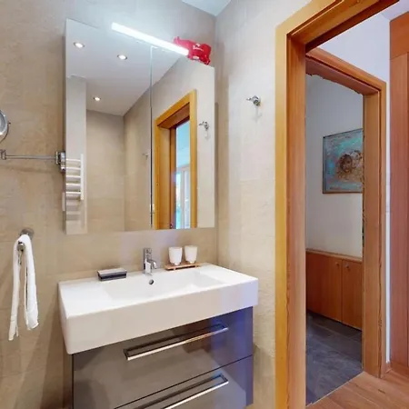 Miroslaw - Sauna & Cosy Chalet 6 Pers Hotel Veysonnaz